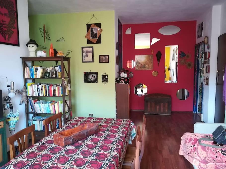 Miraflowers Home, Intera Casa Turín